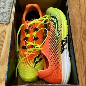 Men’s Saucony running shoe size 12.5